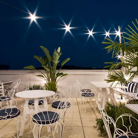 Midmost Hotel 4*