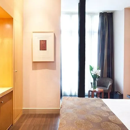 Midmost Hotel