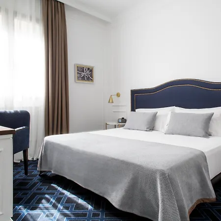 Midmost By Majestic Group 4*