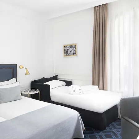 Midmost By Majestic Group 4*