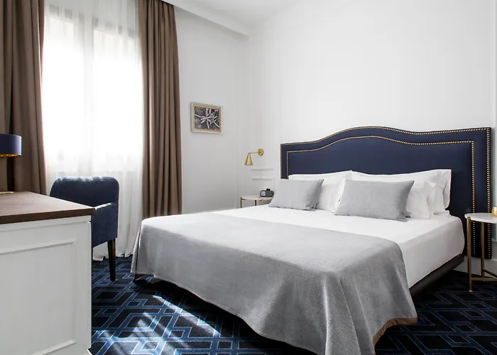 Midmost By Majestic Group 4*