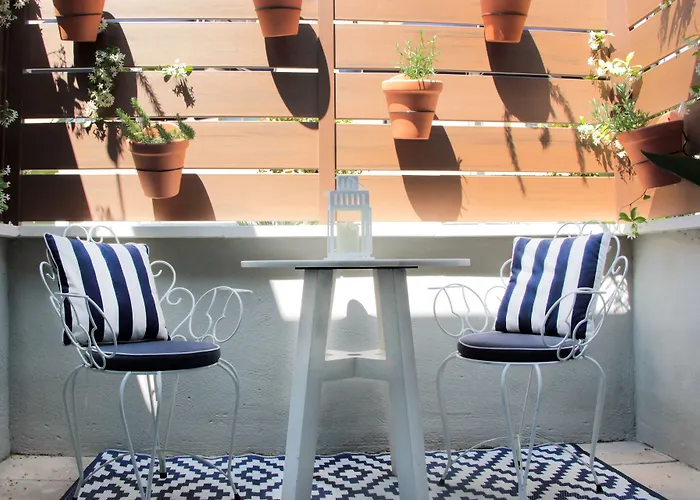 Midmost By Majestic Group Hotel