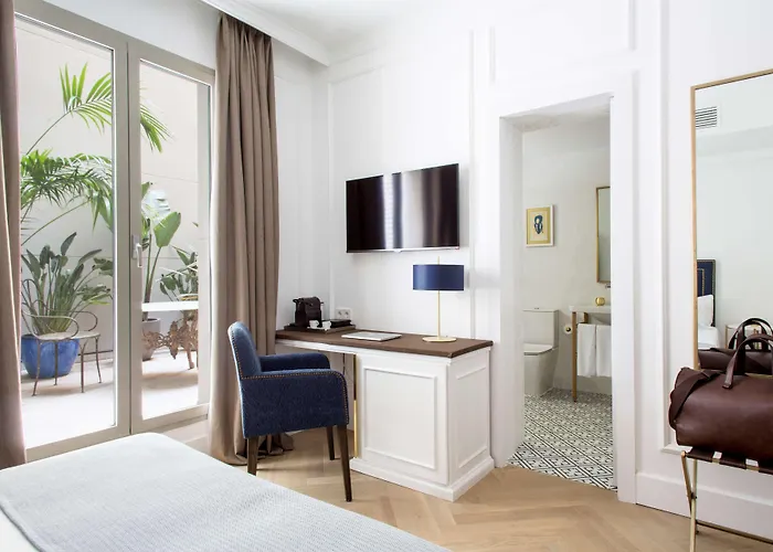 Midmost By Majestic Group Hotel 4*